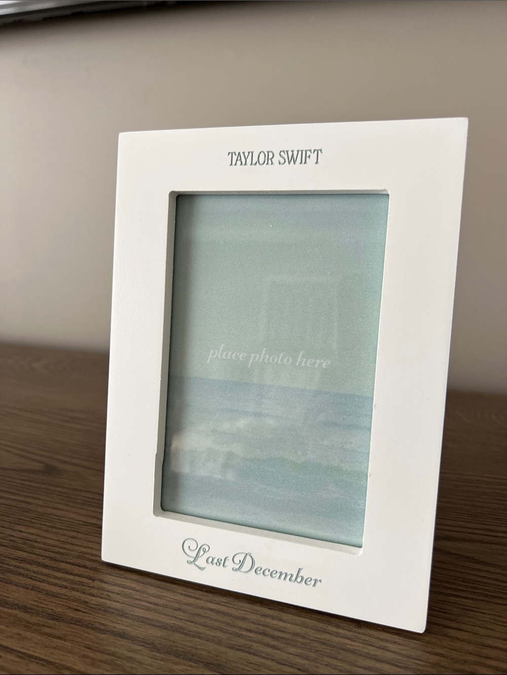 TAYLOR SWIFT “Last December” Picture Frame
